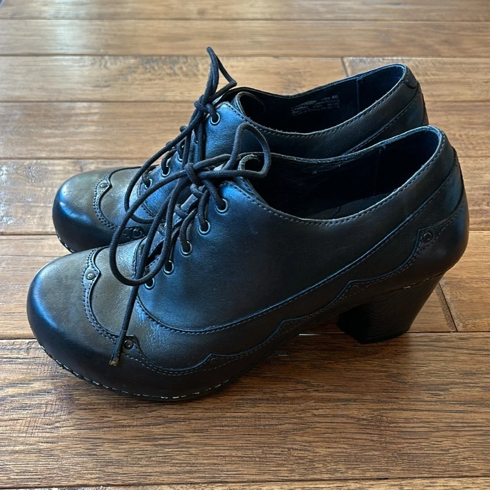 Dansko Nell Black Leather Lace Up Wingtip Oxford Clogs Heel Size 40_10